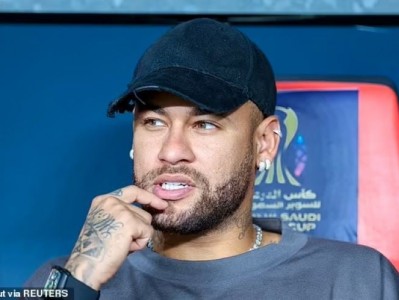 Neymar đón con gái thứ 3 trong 10 tháng?