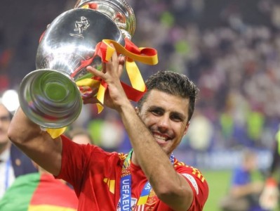 CHÍNH THỨC: Rodri bị UEFA buộc tội, 'hết cửa' tranh QBV 2024