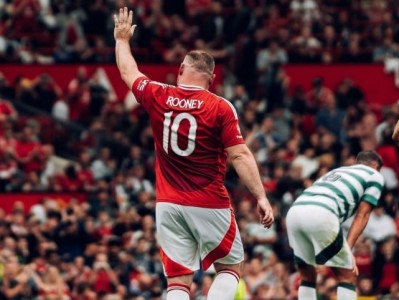 Rooney tự chế giễu mình sau khi ghi bàn cho MU