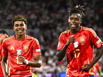 Tây Ban Nha triệu hồi Yamal, Williams bảo vệ chức vô địch Nations League