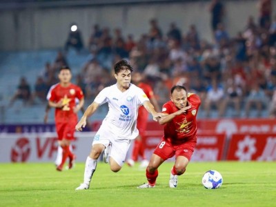 Vòng 1 V-League 2024/25: Những bất ngờ đầu tiên