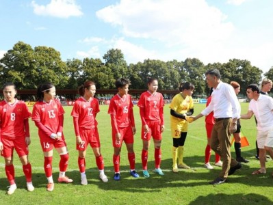 Huỳnh Như nổ súng, ĐT nữ Việt Nam thắng đậm 6-0 đội châu Âu