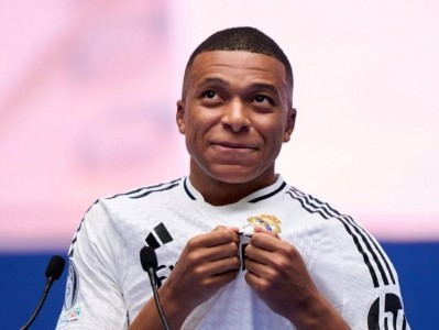 Toả sáng trận ra mắt, Mbappe nhận cơn mưa lời khen từ Real Madrid