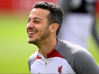 Thiago Alcantara giải nghệ sau khi chia tay Liverpool