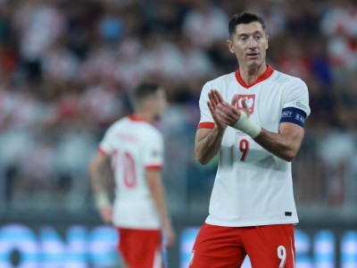 Lewandowski: 'Lứa cầu thủ trẻ bây giờ như đám gà công nghiệp'