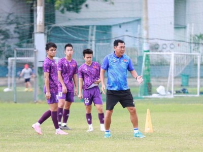 Chốt danh sách U19 Việt Nam sang Indonesia: Bất ngờ cầu thủ Việt kiều