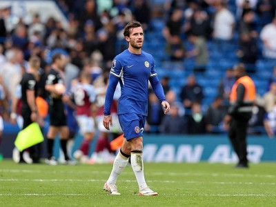 Enzo Maresca xác nhận Chelsea sẽ bán Ben Chilwell