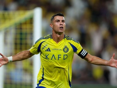 Vừa sa thải HLV, Al Nassr tuyên bố thẳng 1 điều về Ronaldo