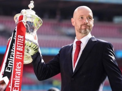 'Sếp' Manchester United mất kiên nhẫn với Ten Hag