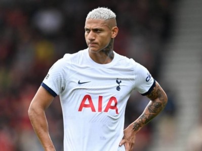 Richarlison gặp 'vận đen' ngay trước đại chiến Tottenham vs Arsenal