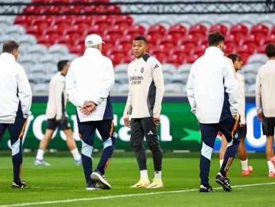 Ancelotti báo tin không thể vui hơn về Mbappe trước thềm đấu Lille