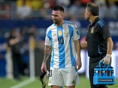 Cựu sao Chile tuyên bố thẳng: 'Ai cũng giỏi hơn Messi'