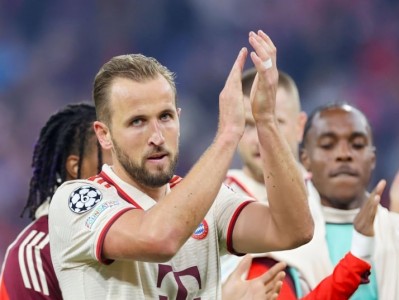 Thắng 9-2, Harry Kane khẳng định Bayern Munich vẫn cần cải thiện