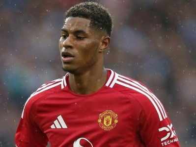 Shearer nêu điều Van Nistelrooy cần nâng tầm Rashford