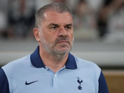 Postecoglou bị bắt gặp 'chửi mắng' cầu thủ Tottenham