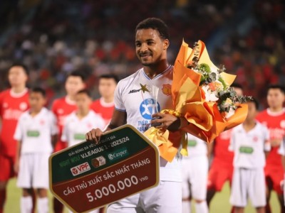 Rafaelson nhận cơn mưa giải thưởng tại V-League Awards