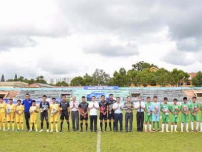 Đè bẹp Hà Nội 4-0, SLNA bảo vệ thành công ngôi vô địch