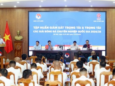 Trọng tài Việt Nam làm bài kiểm tra của FIFA