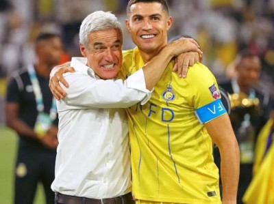 Al Nassr sa thải HLV, Ronaldo muốn tái hợp Zidane