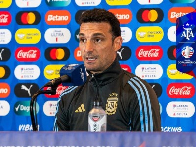 HLV Lionel Scaloni: 'Đoàn kết là chìa khoá vàng của Argentina'