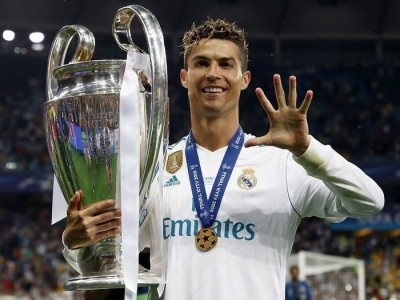 Cristiano Ronaldo bất ngờ được vinh danh tại cúp C1