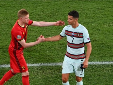 Ronaldo hay Messi? De Bruyne nói thẳng người muốn chơi cùng nhất