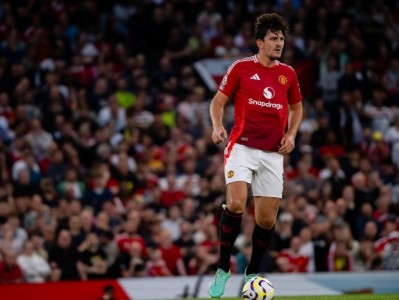 Harry Maguire thầm lặng, một tay giúp MU 'trắng lưới' trước Fulham